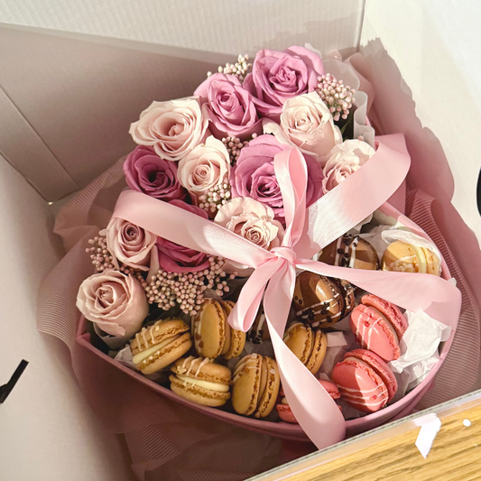 Flower & Macaron Box